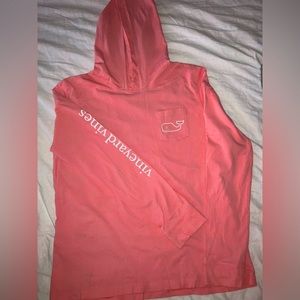 Vineyard Vines -peach color